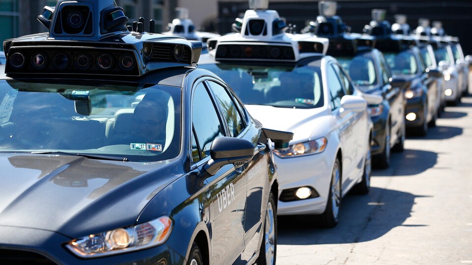 Sürücüsüz araç işinden çıktı