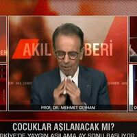 Prof. Dr. Mehmet Ceyhan canlı yayında rahatsızlandı