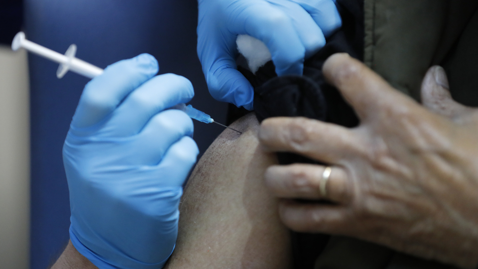 Korona aşısı ne zaman korumaya başlıyor?