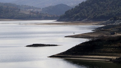 O kentte baraj suyu alarm verince yasaklar geldi!