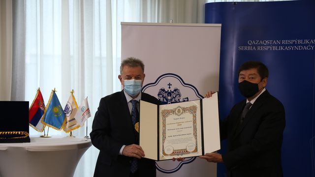 TÜRKSOY Genel Sekreteri Kaseinov ödül aldı