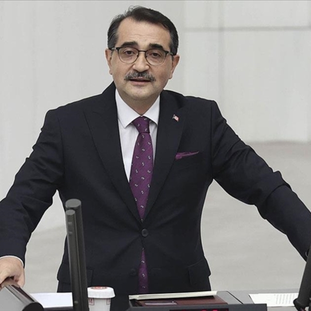 Bakan Dönmez'den yerli otomobil için flaş açıklama