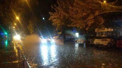 İzmir'de etkili sağanak