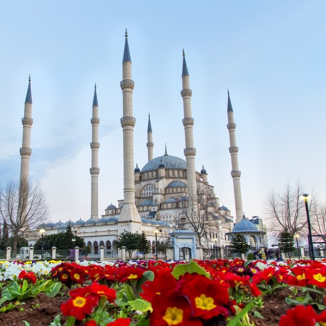 11 Aralık İzmir Cuma namazı saat kaçta?