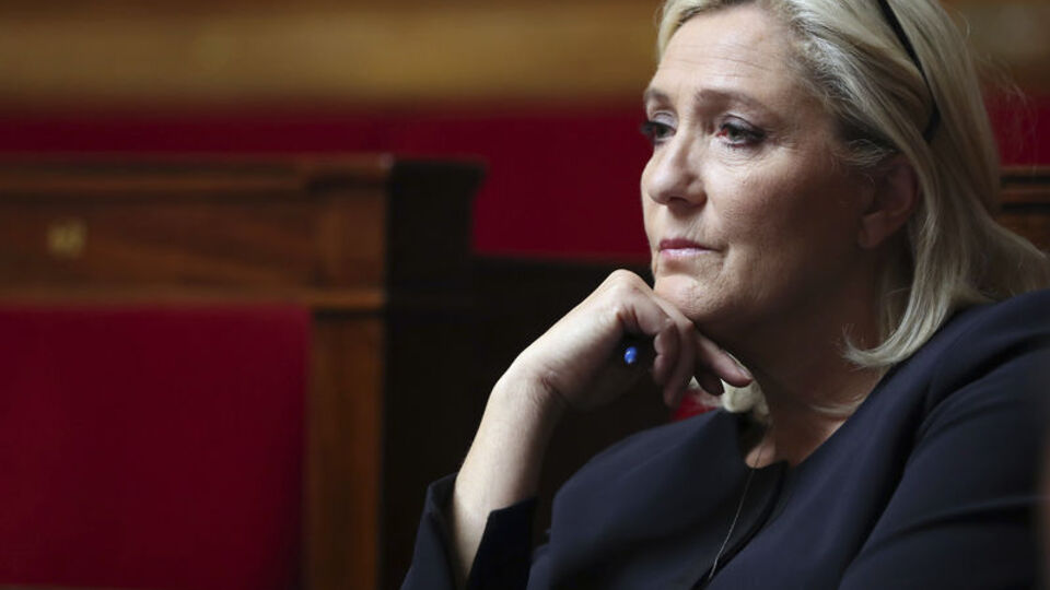 Le Pen'den Başakşehir açıklaması!