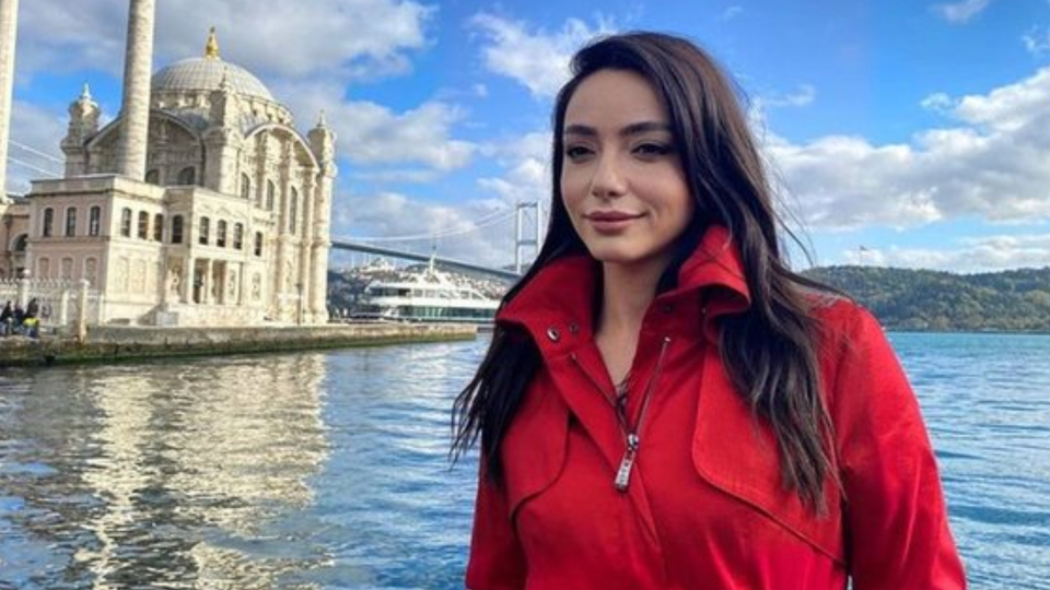 Ünlü şarkıcı Malezya'da yarışacak