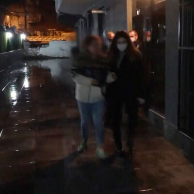 Alkollü kadın yardım butonuna basınca!