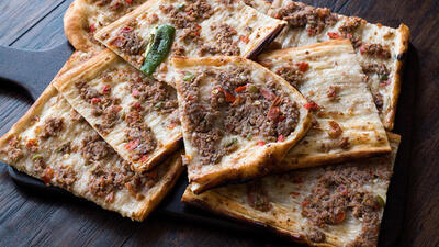 Etli ekmek nasıl yapılır?