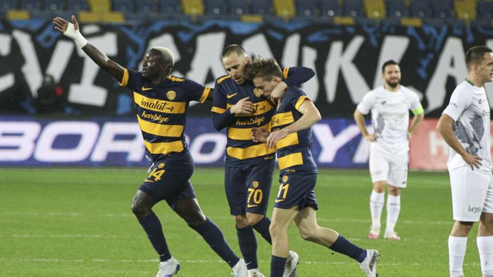 Ankaragücü 7 gollü maçta siftah yaptı!