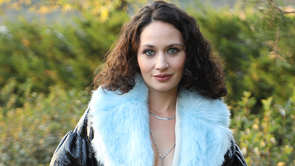 Sen çal kapımı Balca kimdir?