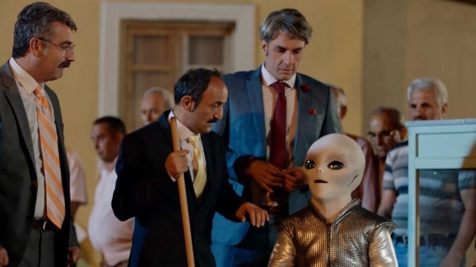 Kolonya Cumhuriyeti oyuncuları kimler?