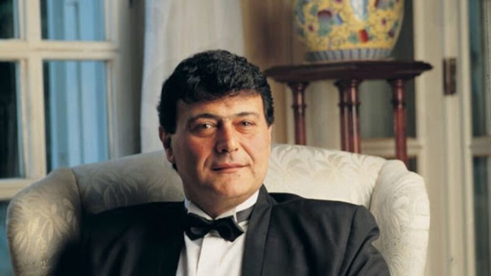 Ferdi Özbeğen kimdir?