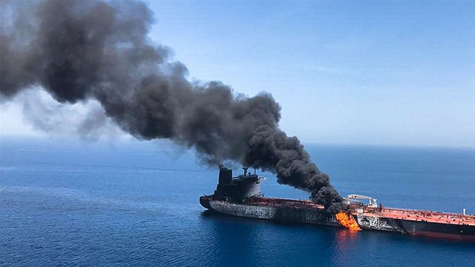 Cidde'de petrol tankerinde patlama!