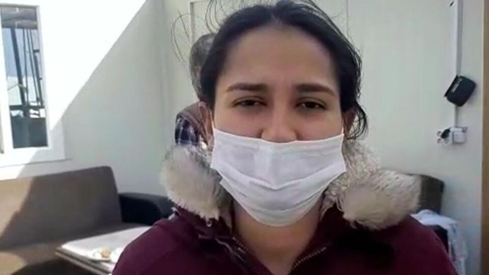 İskenderun'da fırtına! "Evimizin çatısı uçtu!"