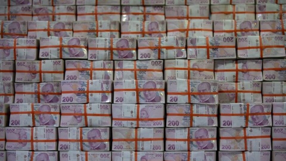 Yılbaşı ikramiyesi ne kadar?