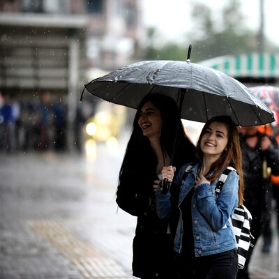 Marmara ve Karadeniz'de sağanak, Doğu Anadolu'da kar var