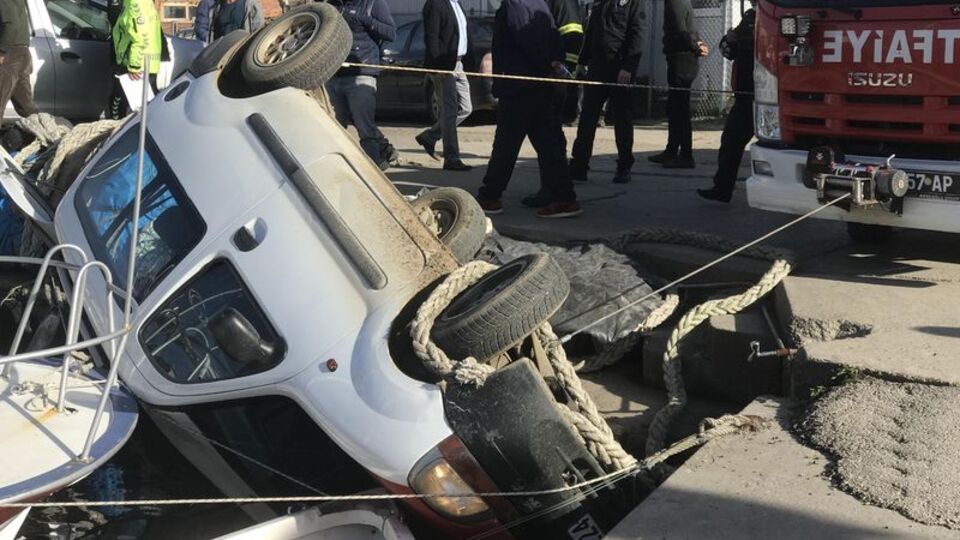 Aracıyla tekneye çarptı! "2020 yılı bize hiç iyi gelmedi!"