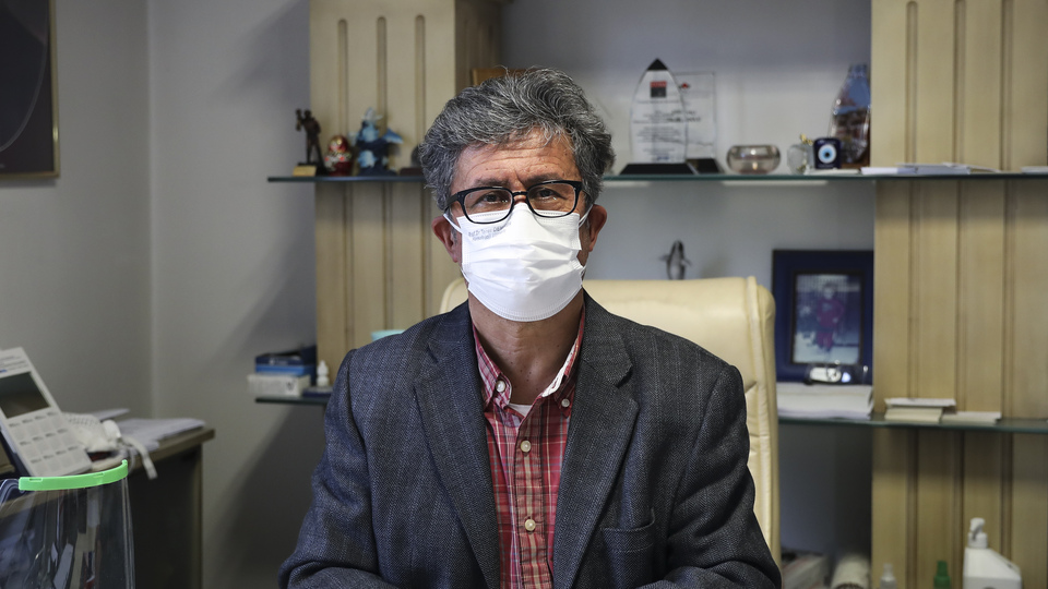 Korona aşısı olmuştu! O profesörden tavsiye