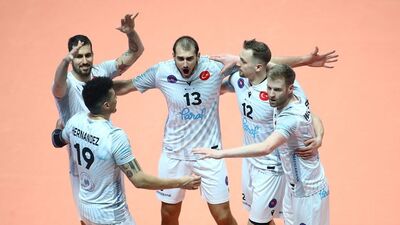 Halkbank evinde turladı