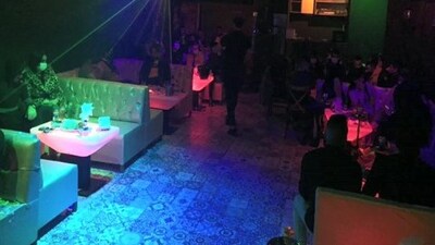 Lokantayı eğlence mekânına çevirdiler!