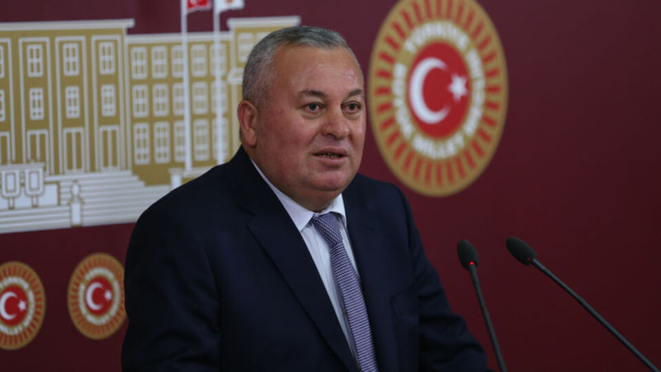Enginyurt Demokrat Parti'ye geçti