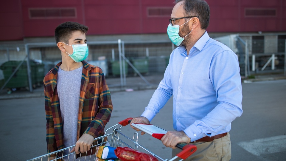 20 yaş altı sokağa çıkma saatleri