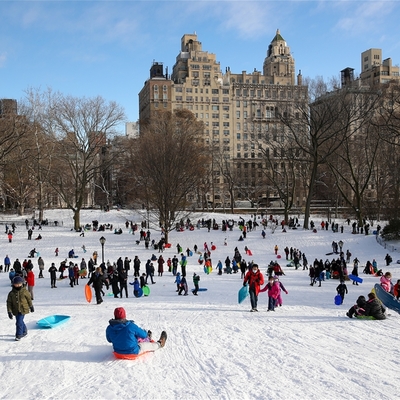 New York şiddetli fırtına sonrası kara teslim!