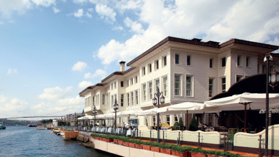 Les Ottomans Akbank'ın oldu