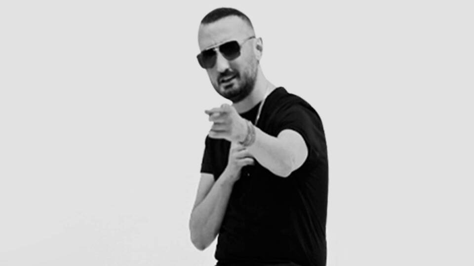 Fikret Dedeoğlu'ndan 'Her Şeyim Sen Olsana'