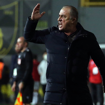 Fatih Terim kırmızı kart gördü