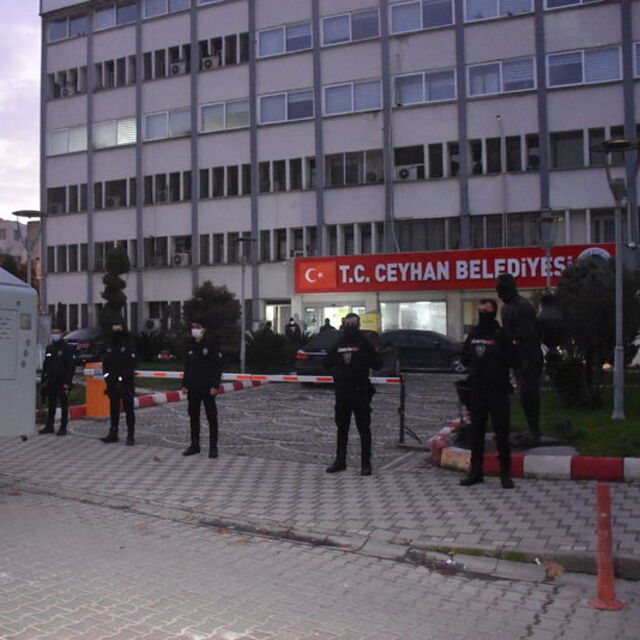 Ceyhan Belediyesi'ne rüşvet operasyonu