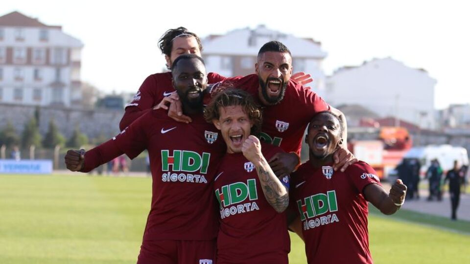 Bandırmaspor 2 attı 3 aldı