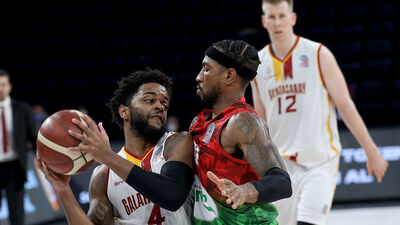 Pınar Karşıyaka, İstanbul'da kazandı