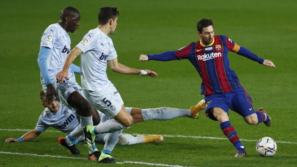 Barcelona'ya Valencia çelmesi!