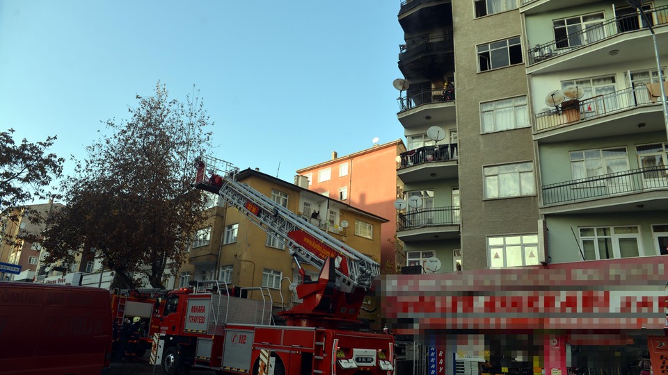 9 katlı binada yangın paniği!