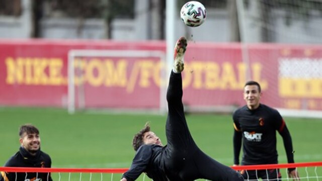Galatasaray hazırlıklarını sürdürdü