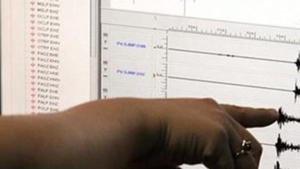 Deprem mi oldu, nerede, kaç şiddetinde?