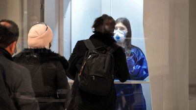 İngiltere'den gelen yolculara PCR testi