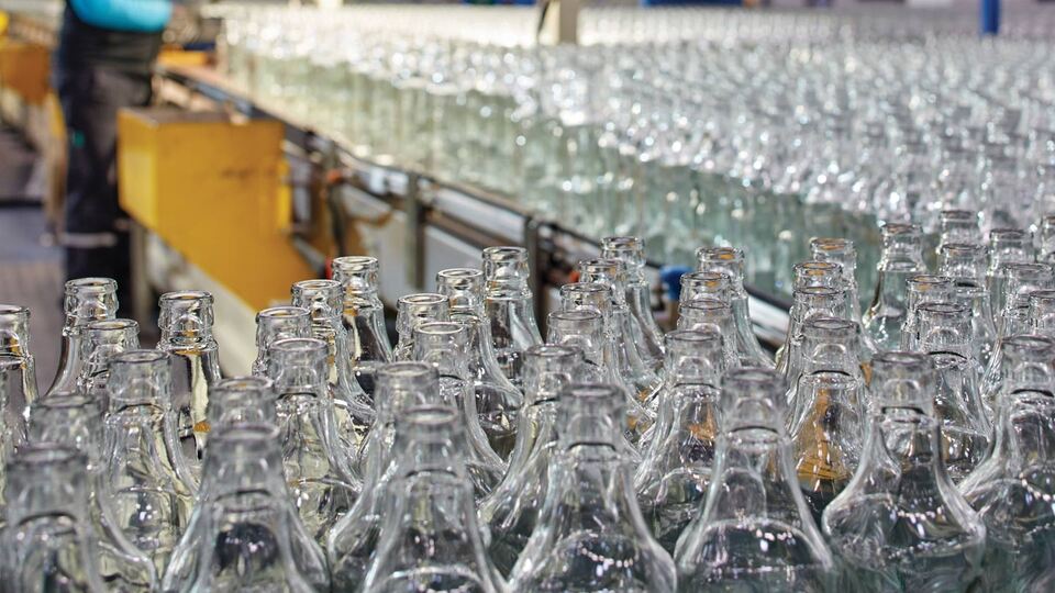 Hindistan'a düzcam ürünlerini anlattı