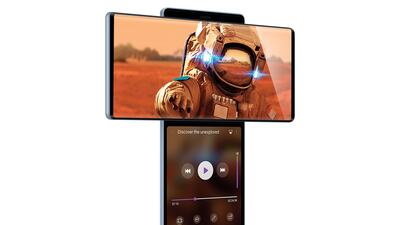 Bu telefonun ekranı hem çift hem dönüyor