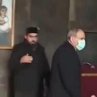 Kilise papazı Paşinyan'ı kovdu!