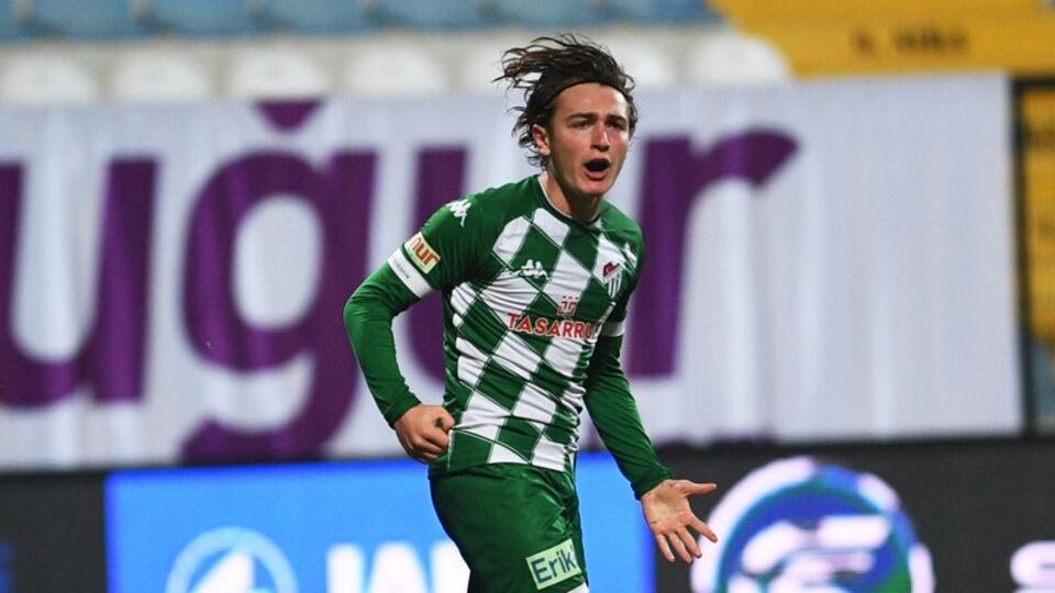 Ali Akman gol krallığını kovalıyor