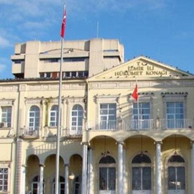 İzmir Valiliğinden tepki çeken polis müdahalesine soruşturma