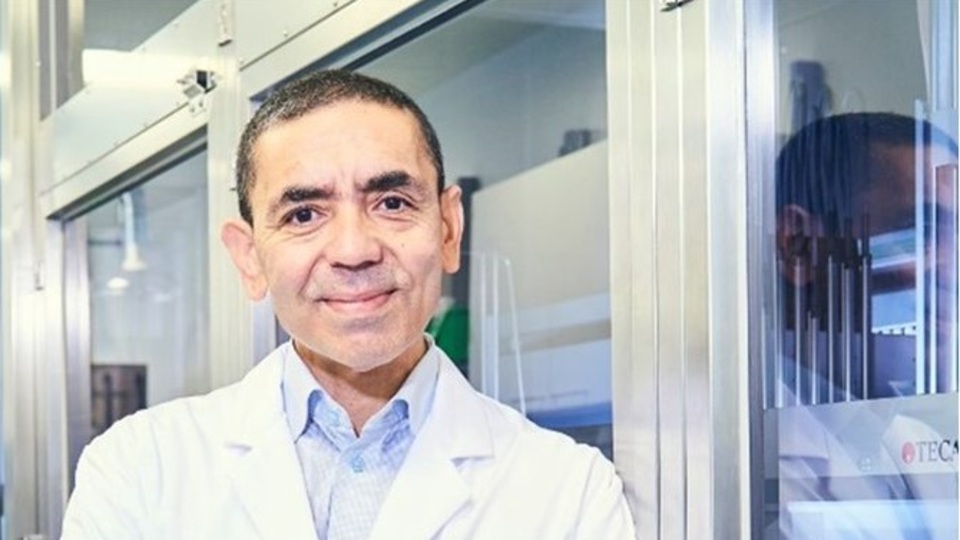 Dünyanın merak ettiği soruya Prof. Dr. Şahin'den cevap!