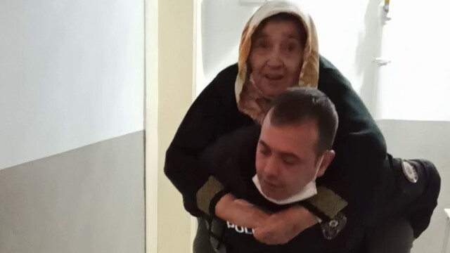Polisten gönülleri fetheden hareket