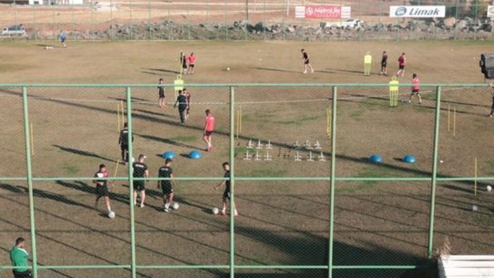 Şanlıurfaspor'da 18 kişide Kovid-19!