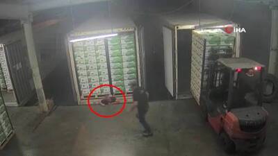 Fabrikada dehşet anı kamerada!