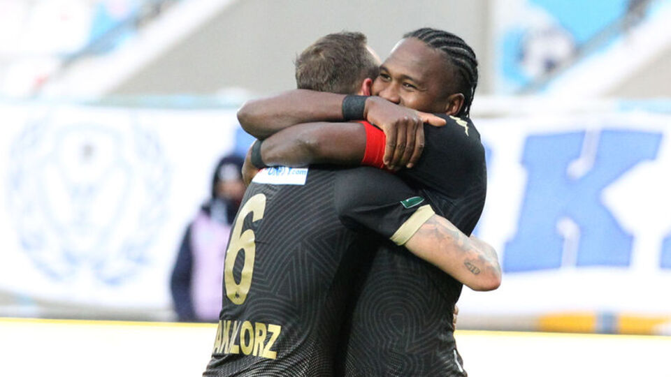 Denizli'yi Rodallega uçurdu!