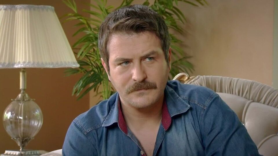 En yakın arkadaşı ile eski nişanlısı evlendi