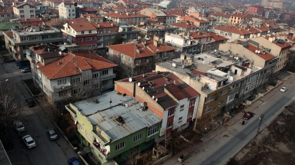 'Korona' bu mahalleyi vurdu! 9 ayda 50 ölüm!